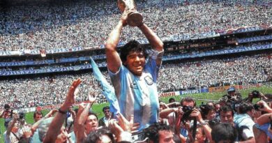 Maradona: héroe, ídolo y líder