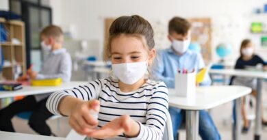 Los niños pueden transmitir el coronavirus igual que los adultos, según los últimos estudios