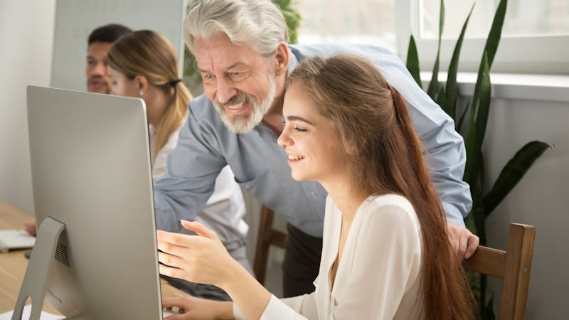 El difícil equilibrio entre aumentar la edad de jubilación e incorporar a los jóvenes al mercado laboral