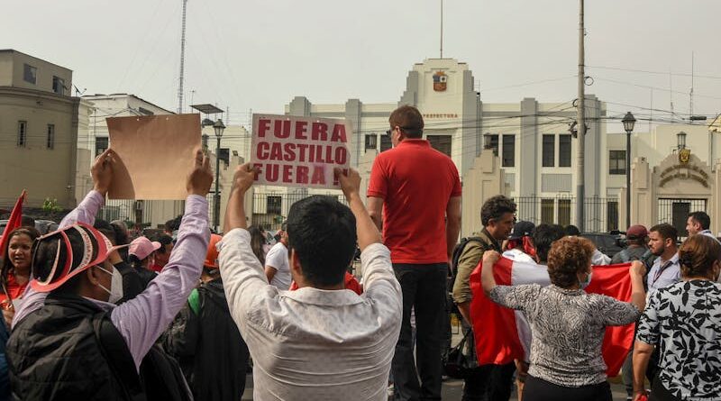 Cómo puede volver Perú a la gobernabilidad democrática